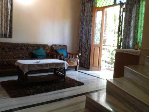 Hostal Menezes House