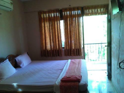 Hostal Menezes House