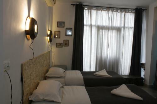 Bed And Cha�