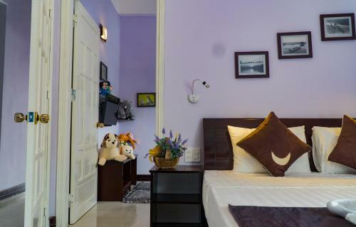 The Moon Homestay