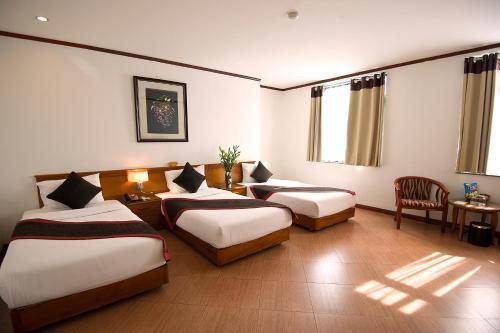 City Bay Hotel
