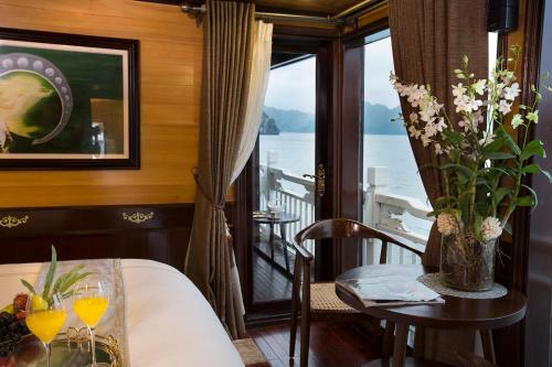 Aphrodite Cruise
