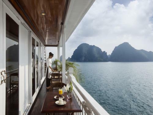 Aphrodite Cruise