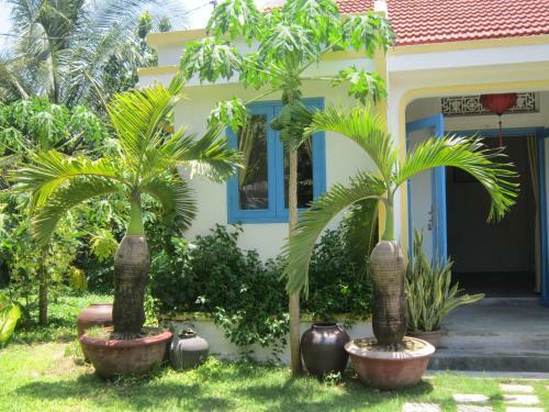 Local Beach Homestay