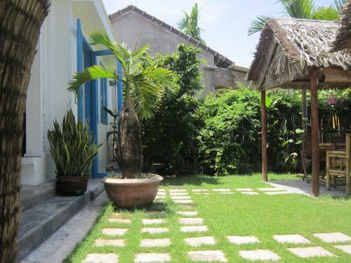 Local Beach Homestay