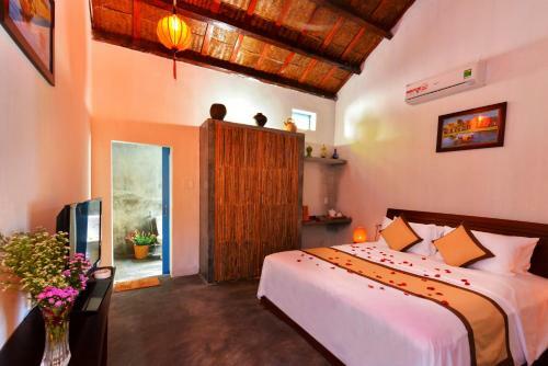 Local Beach Homestay