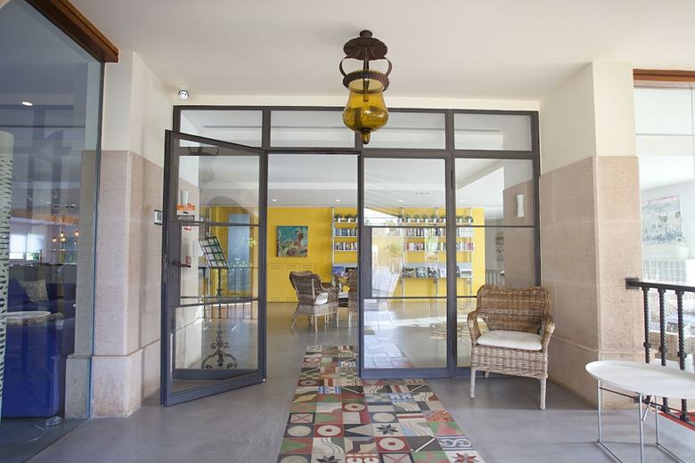 Hotel Cala Sant Vicen�