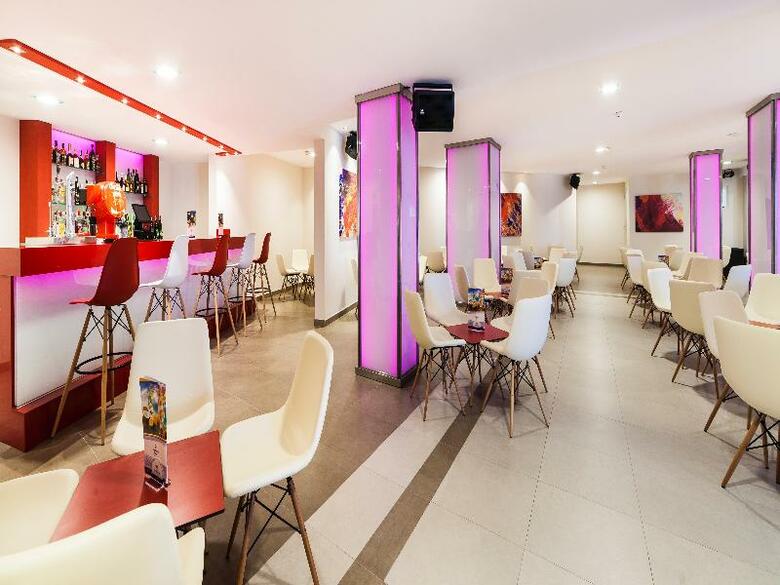 Hotel Globales Simar