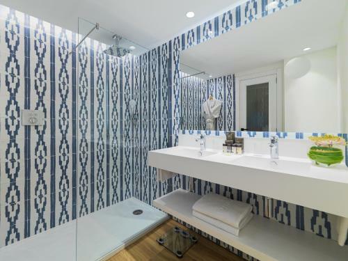 Hotel H10 Blue Mar - S�lo Adultos