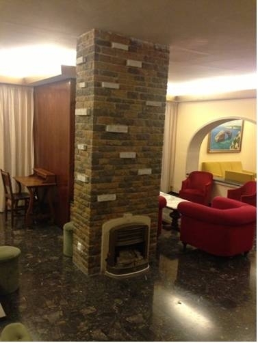 Iris Hotel