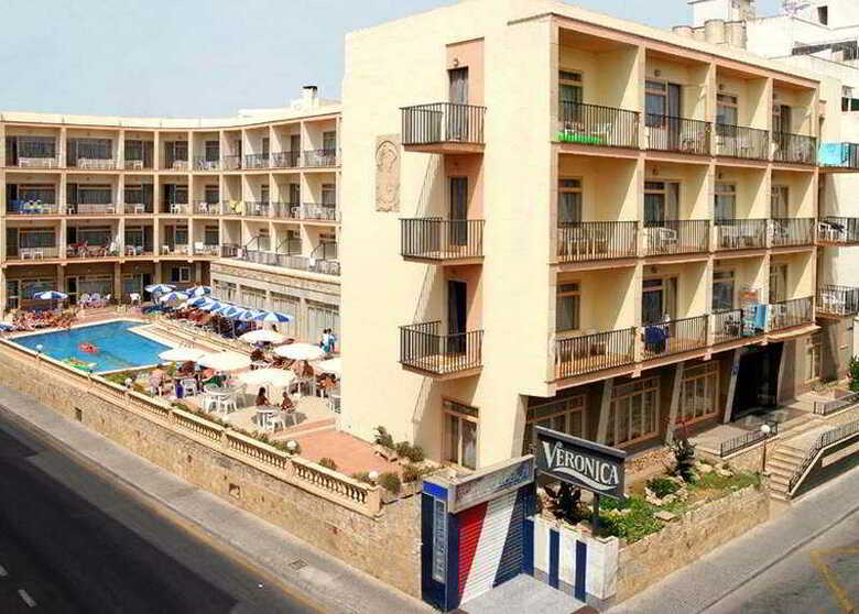 Iris Hotel