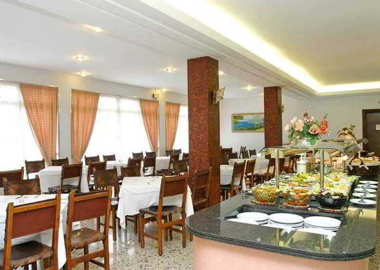 Iris Hotel