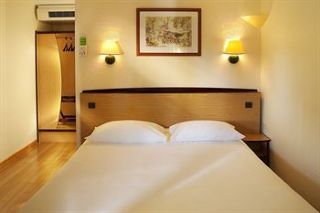 Hotel Campanile Lourdes