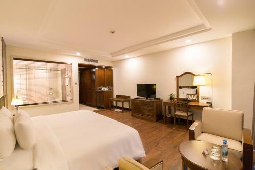 Sai Gon Ha Long Hotel