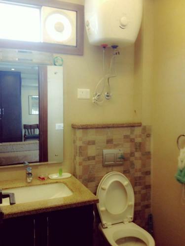 Woodpecker Service Apartments - Green Park