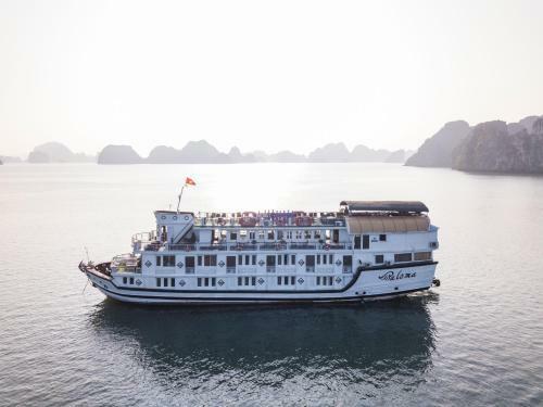 Halong Paloma Cruise