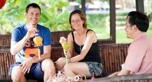 Hotel Vinh Hung Riverside Resort & Spa