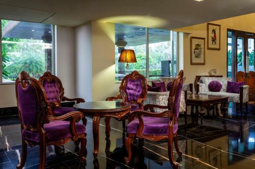 Hotel Justa Atrio
