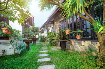 Hotel Riverside Impression Homestay