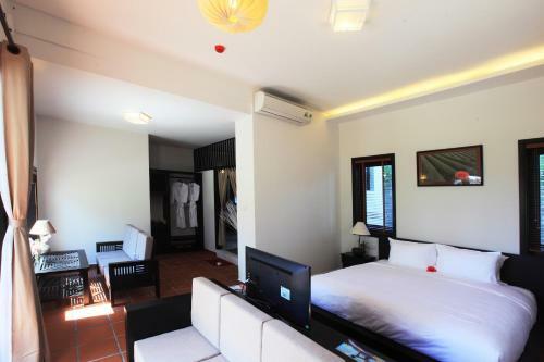 East West Villa