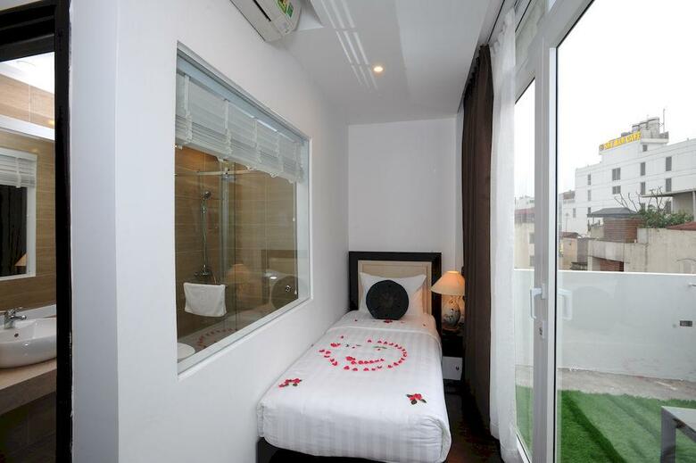 Hanoi Charm Hotel