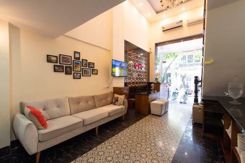 Hostal Happy Moon Guest House