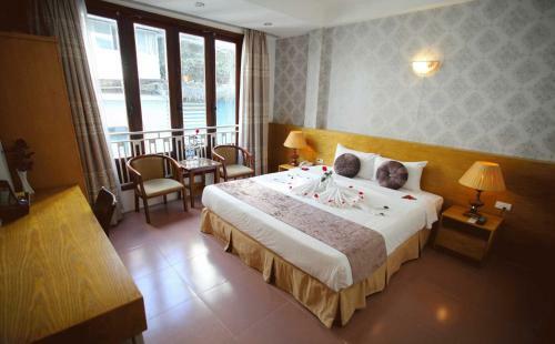 Hostal Madam Moon Guesthouse