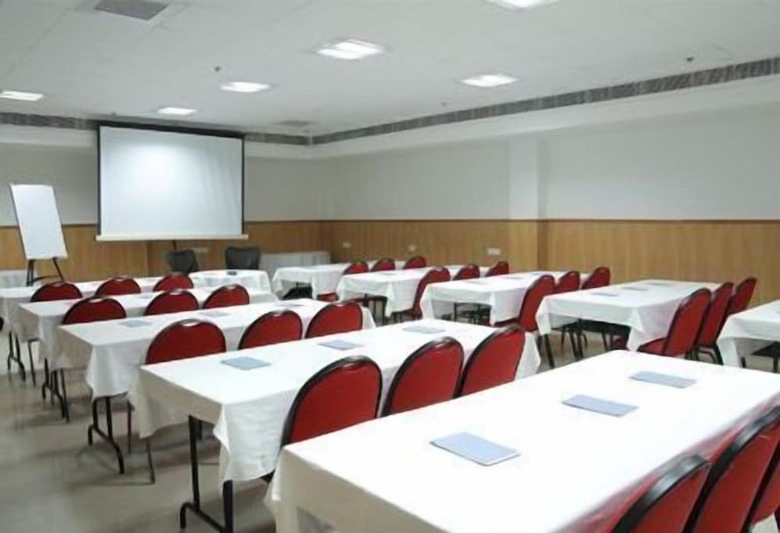 Hotel Chirag Residency