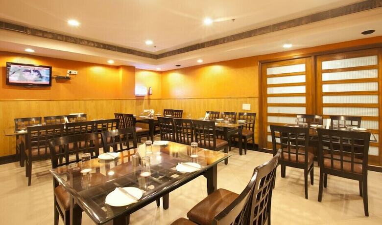 Hotel Chirag Residency