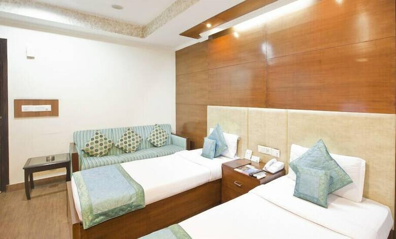 Hotel Chirag Residency