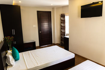 Cosmos Hotel