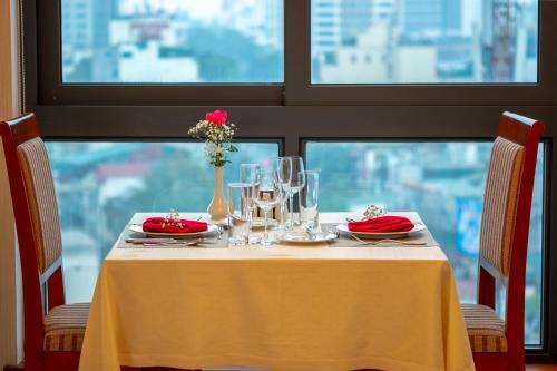 Hanoi La Rosa Hotel