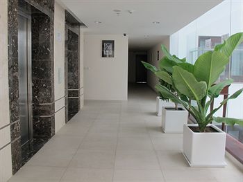 Nhi Phi Hotel
