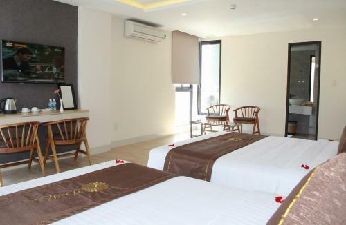 Daisy Hotel
