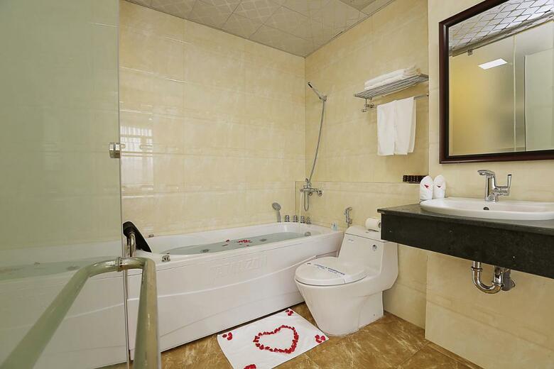 Hanoi Chic Boutique Hotel