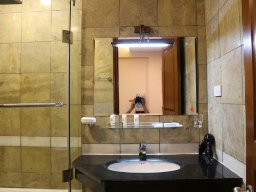 Palmo Serviced Apartment