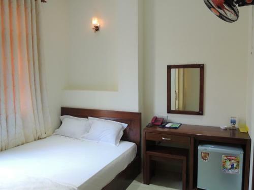 Long Chau Hotel