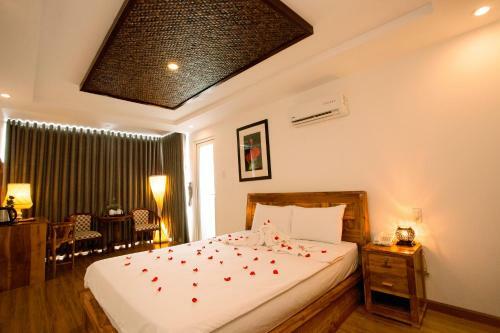 Rex Hotel & Apartment