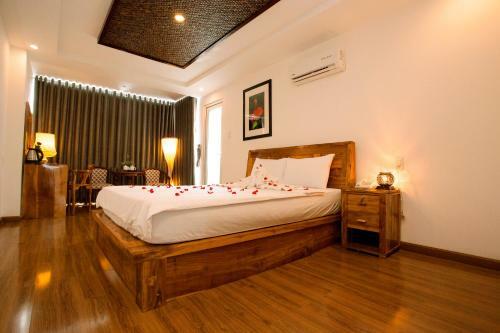 Rex Hotel & Apartment
