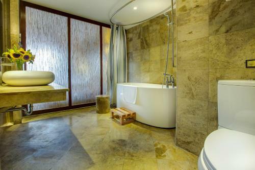 Oriental Suites Hotel & Spa