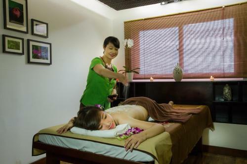 Oriental Suites Hotel & Spa