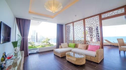 The Light Hotel & Spa