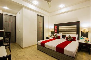 Fabhotel Karol Bagh Metro