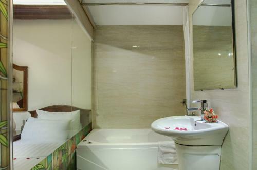 Luminous Viet Hotel