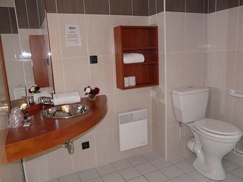 Brit Hotel Prema