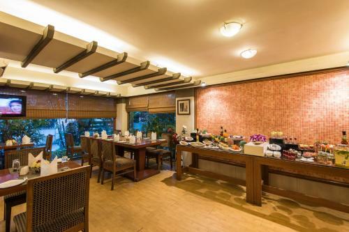 Hotel Park Central Comfort- E- Suites