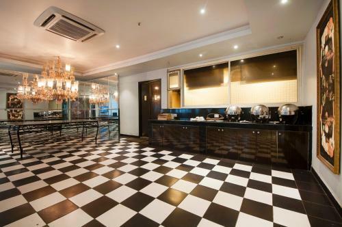 Airport Hotel De Aura