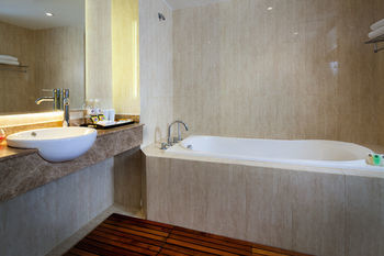 Dragon Pearl Hotel