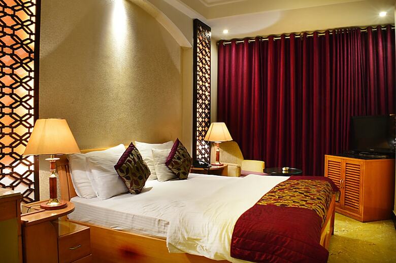 Hotel Emperor Palms