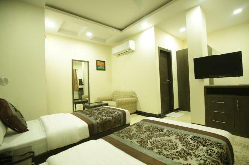 Hotel Red Castle